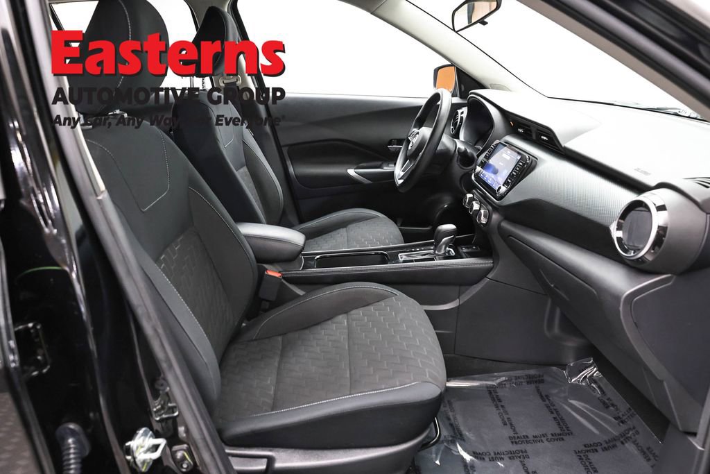 Used 2023 Nissan Kicks SV FWD image 24