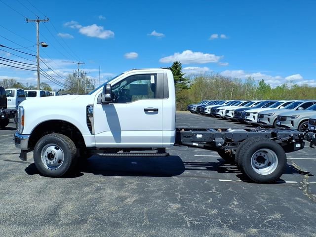 New 2026 Ford F350 XL w/ XL Chrome Package AWD/4WD image 3