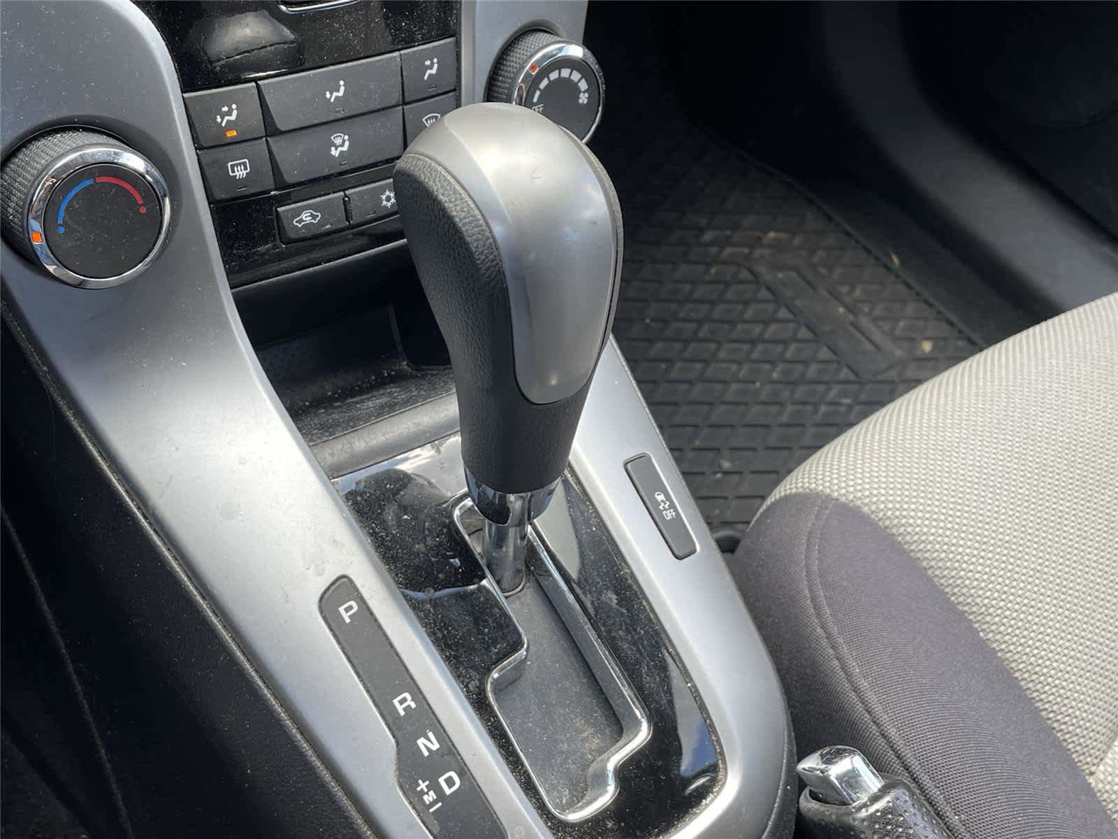 Used 2014 Chevrolet Cruze LS FWD image 16
