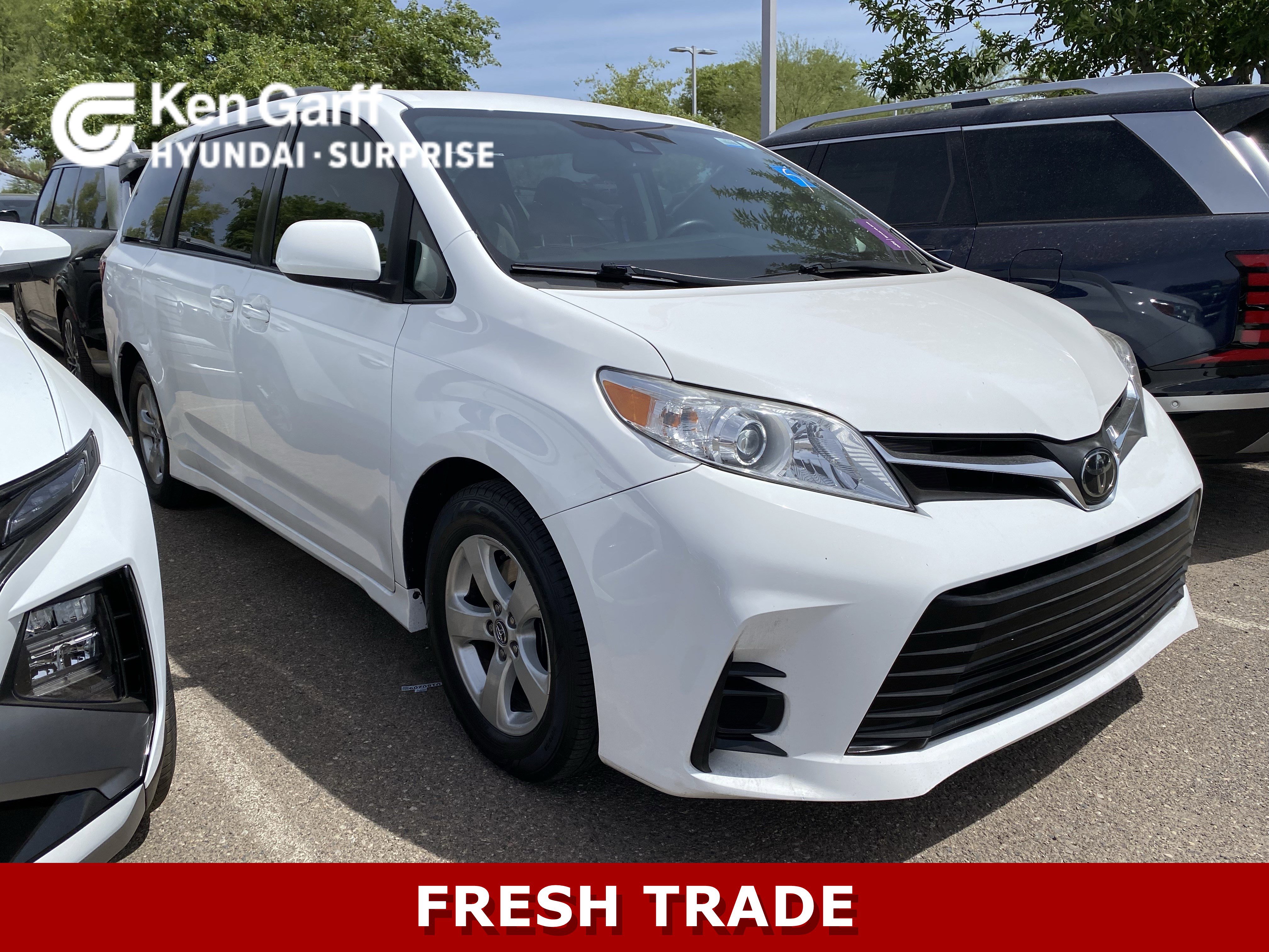 Used 2018 Toyota Sienna LE w/ Carpet Mat Package