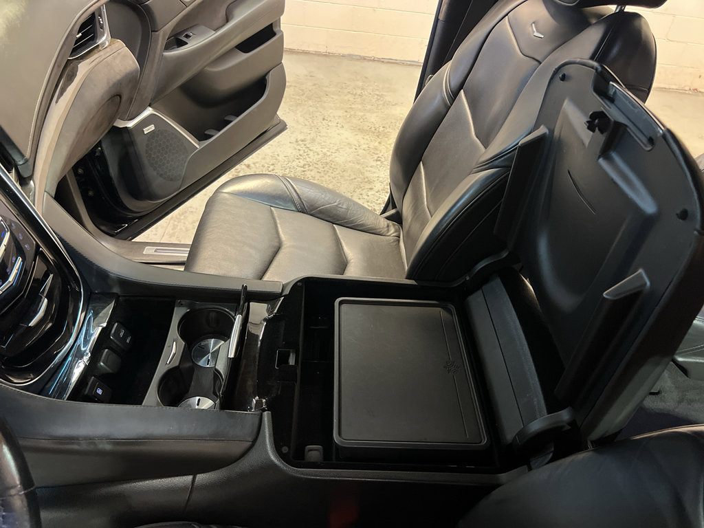 Used 2016 Cadillac Escalade Platinum AWD/4WD image 19