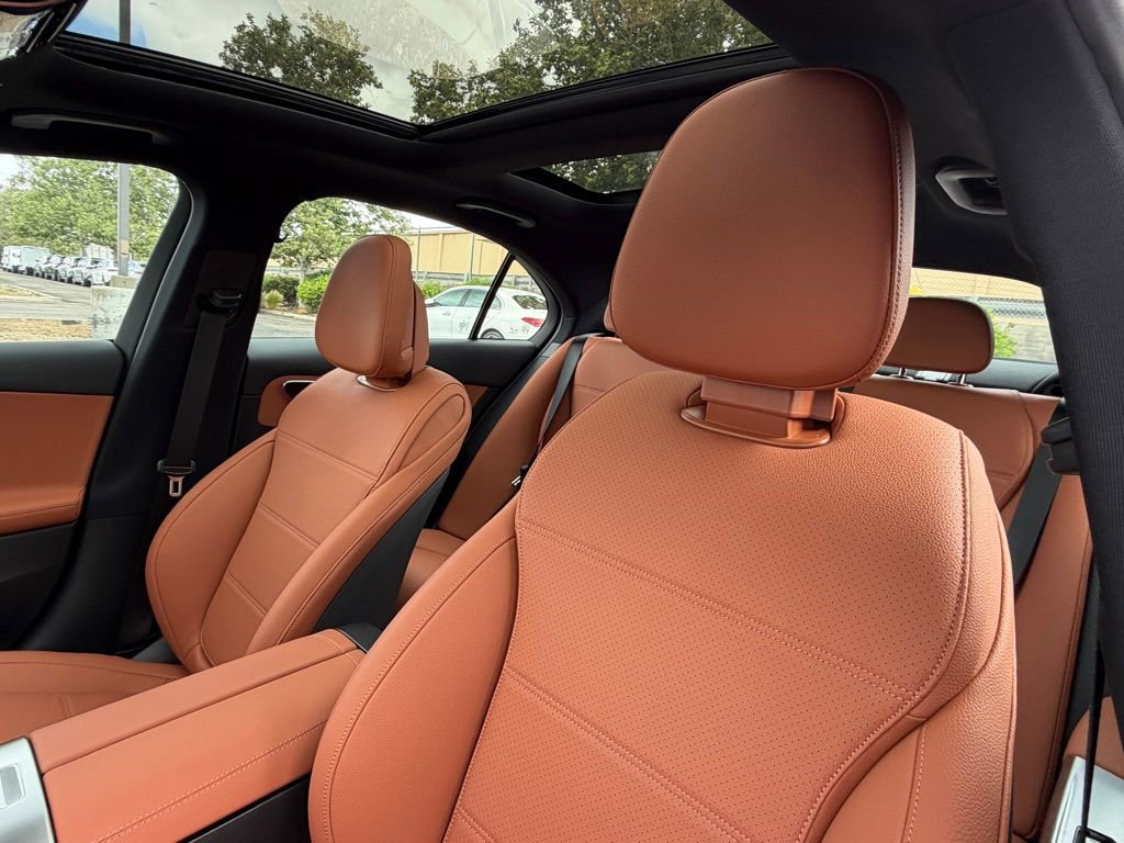 New 2026 Mercedes-Benz C 300 4MATIC Sedan image 19