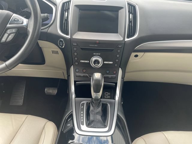 Used 2017 Ford Edge Titanium w/ Equipment Group 301A AWD/4WD image 11