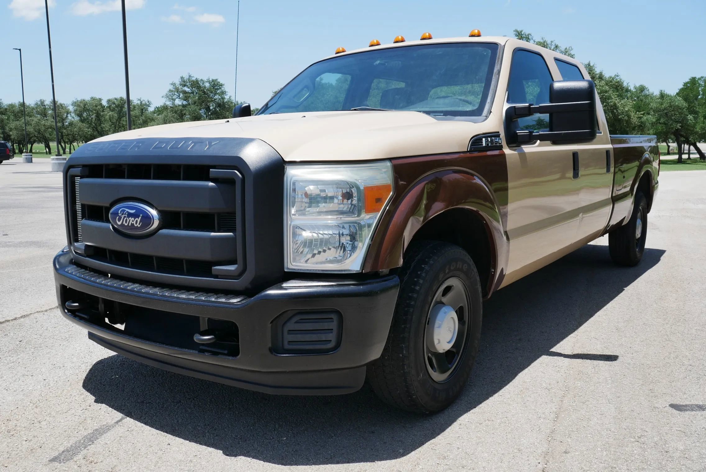 Used 2015 Ford F350 XL image 1