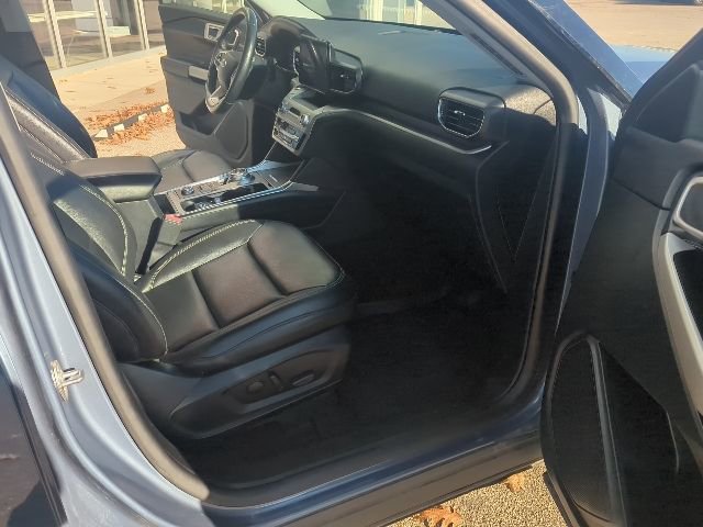 Used 2021 Ford Explorer XLT w/ Equipment Group 202A image 53