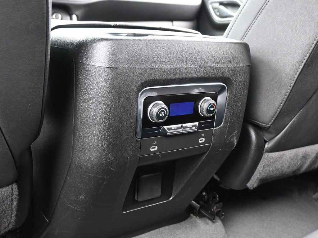 Used 2024 Chevrolet Suburban LT image 36