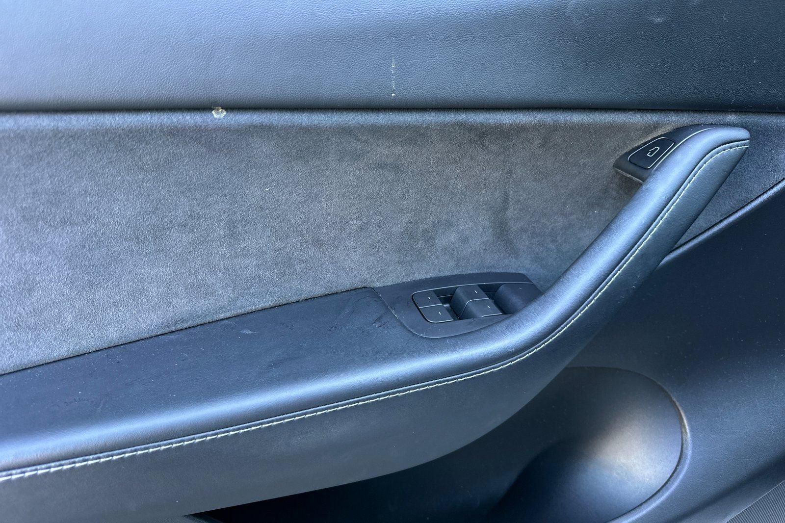 Used 2022 Tesla Model Y Long Range image 10