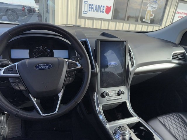 Used 2024 Ford Edge Titanium image 19