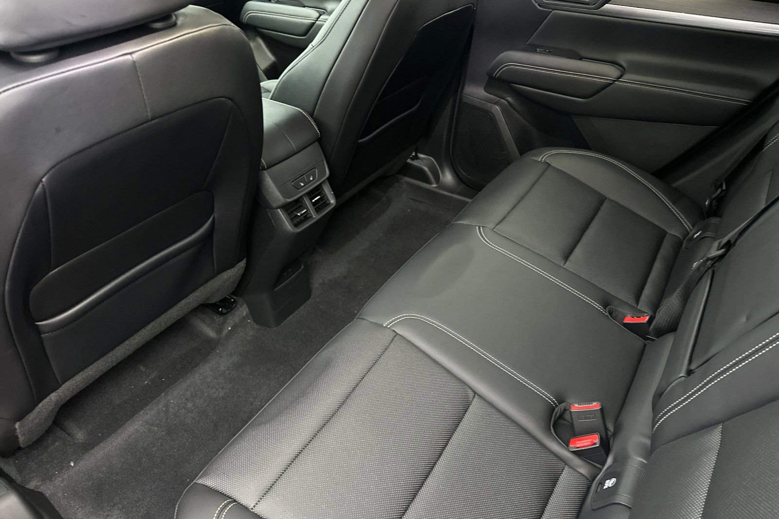 New 2026 GMC Terrain Elevation w/ Elevation Premium Package image 12