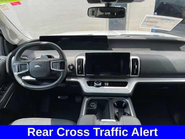 Used 2025 Ford Expedition Active AWD/4WD image 12