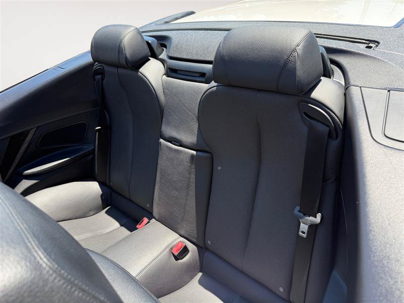 Used 2015 BMW 640i Convertible RWD image 14