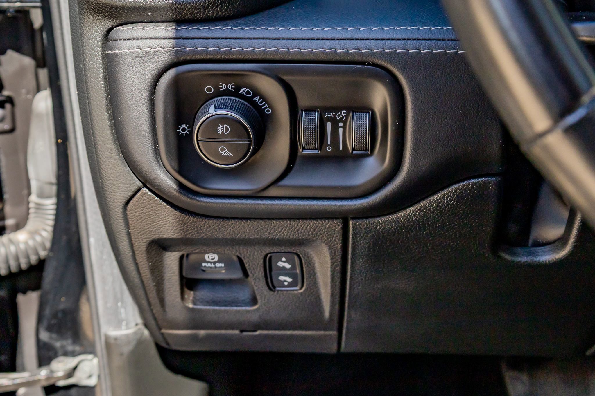 Used 2022 RAM 1500 Limited image 22