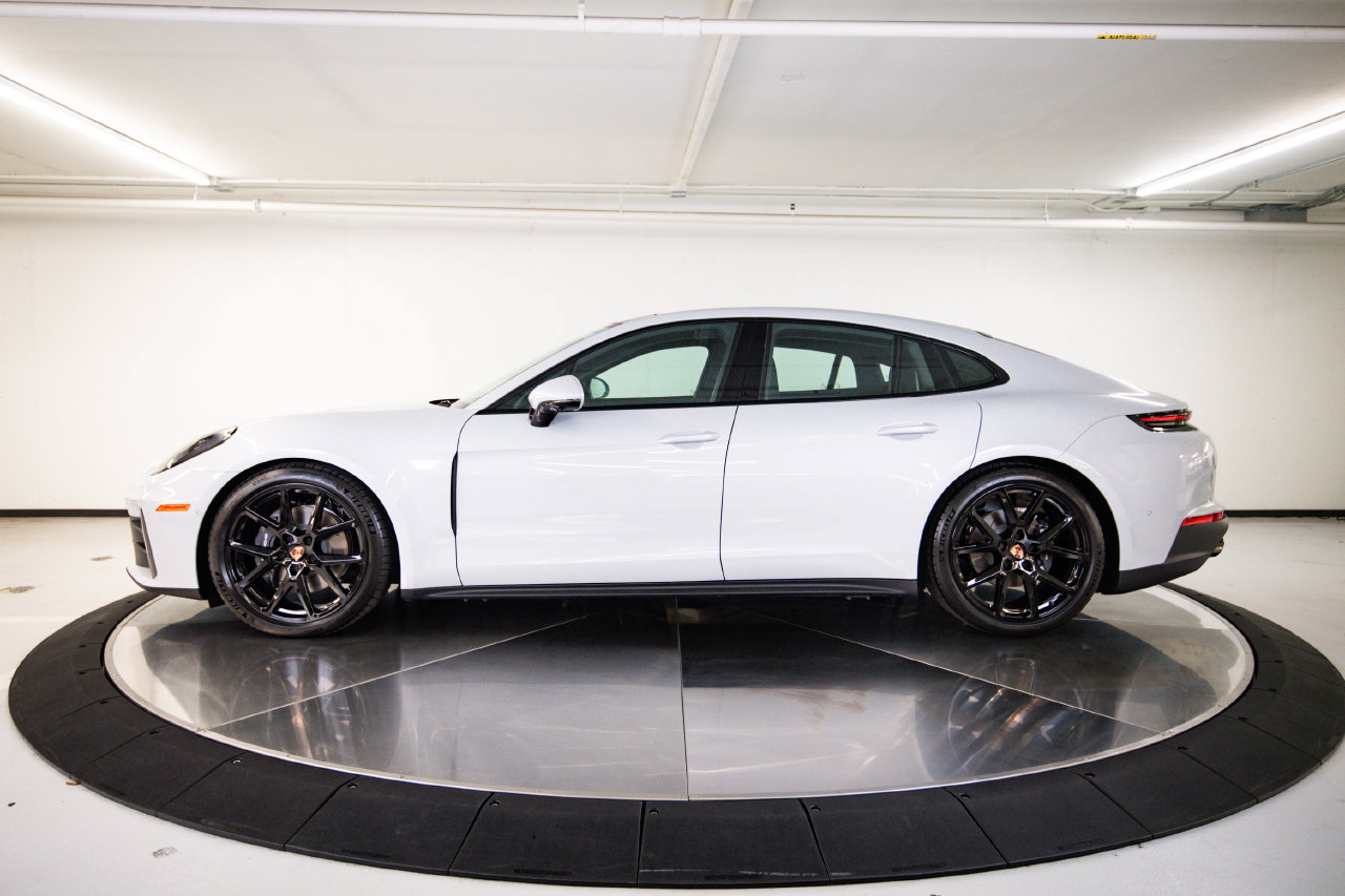 New 2026 Porsche Panamera 4 AWD/4WD image 2