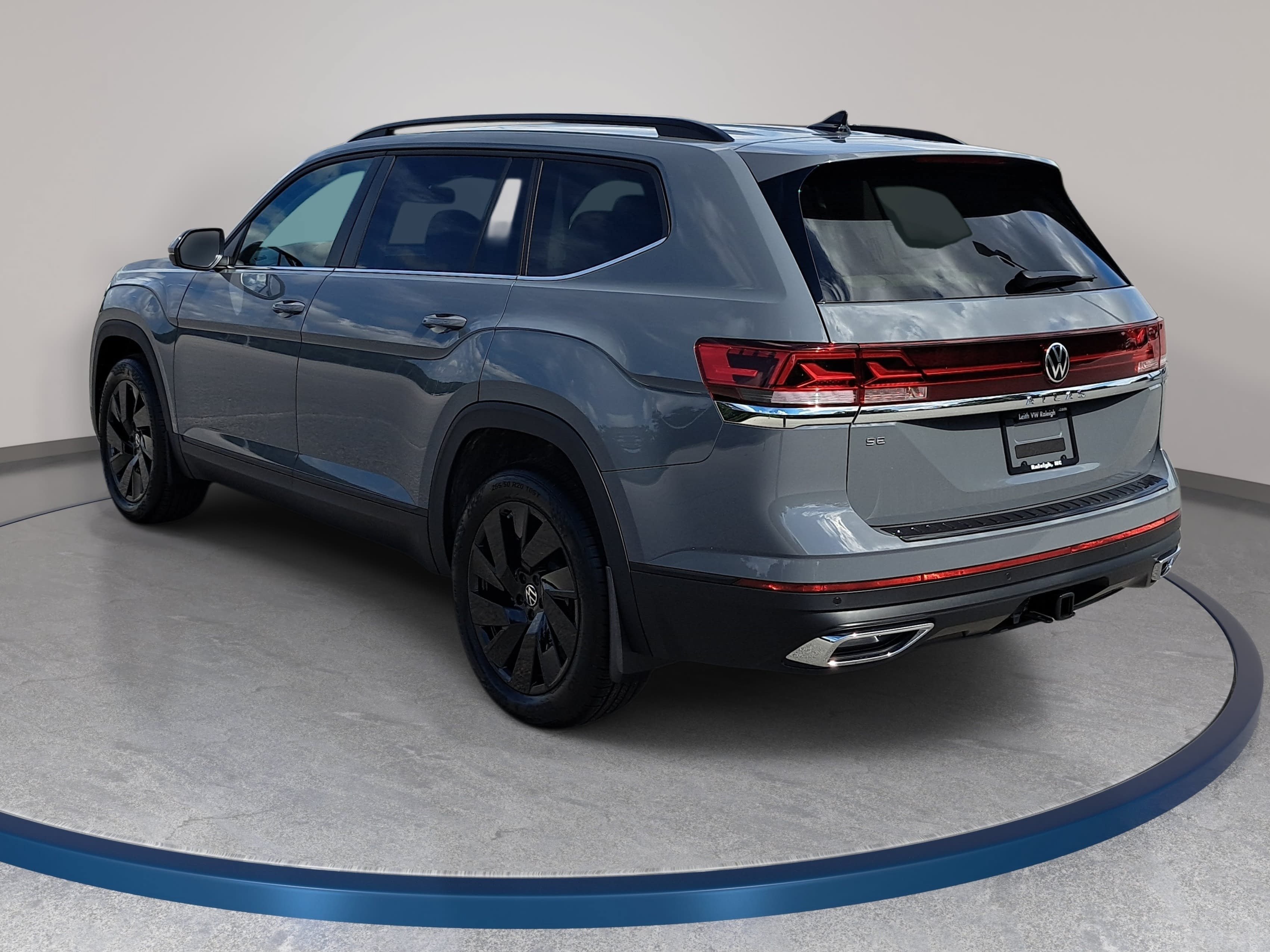 New 2026 Volkswagen Atlas SE FWD image 7