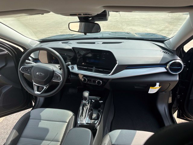 New 2026 Chevrolet Trax LT w/ Driver Confidence Package FWD image 21