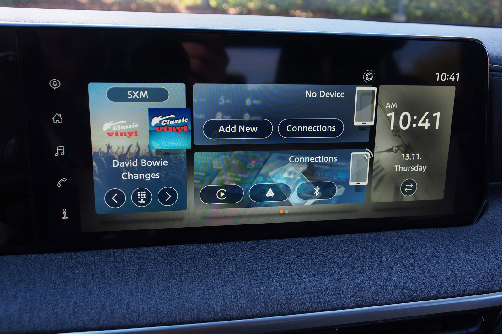 Used 2025 Nissan Kicks SV image 26