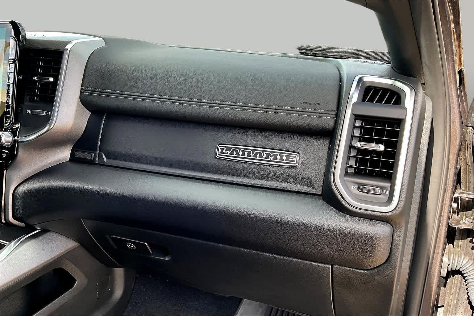 Used 2025 RAM 2500 Laramie AWD/4WD image 11