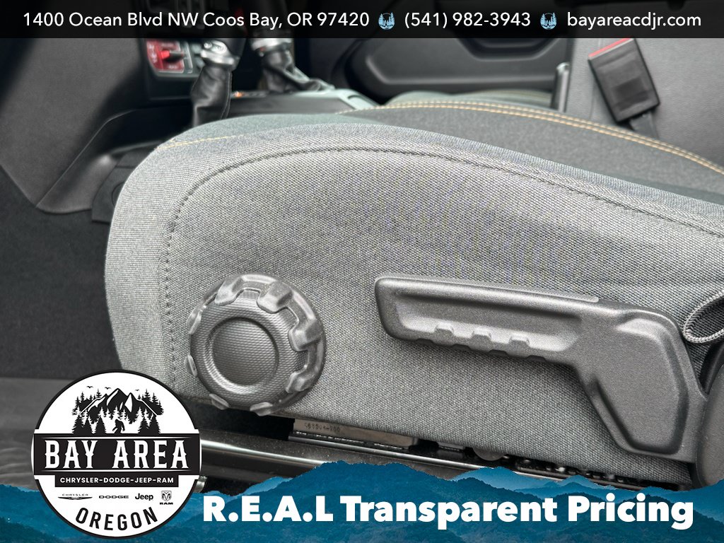 Used 2025 Jeep Wrangler Sport AWD/4WD image 13