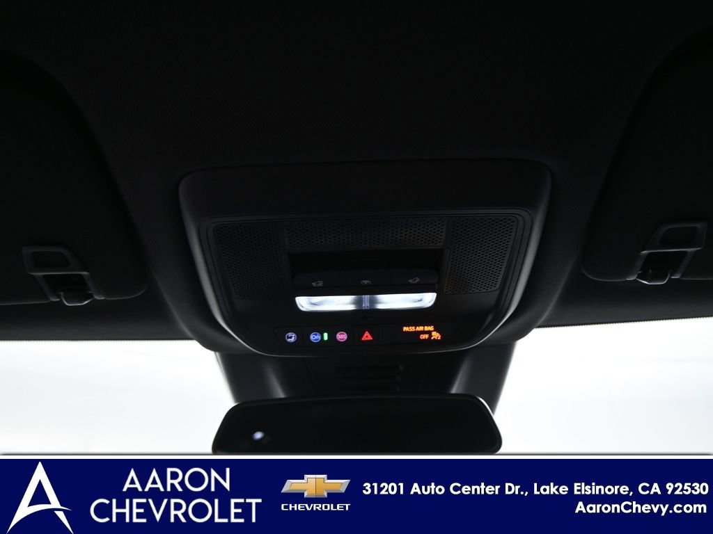 New 2026 Chevrolet Equinox EV LT w/ LPO, Blackout Package image 13