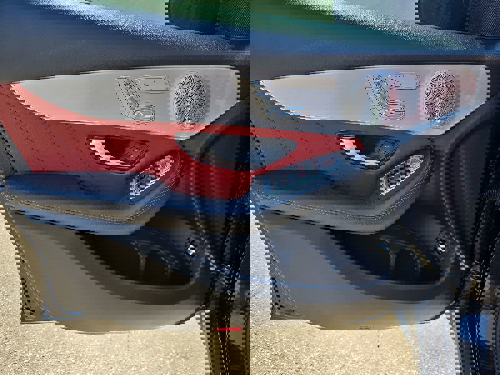 Used 2020 Mercedes-Benz GLC 300 4MATIC Coupe image 29