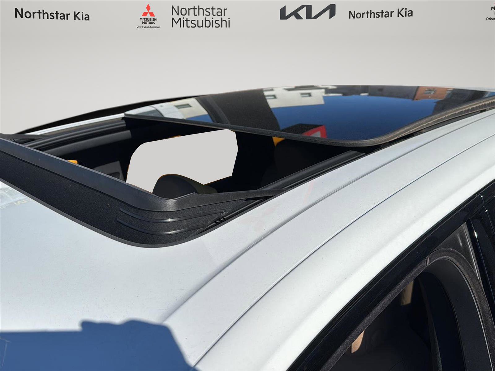 Used 2023 Porsche Cayenne image 35