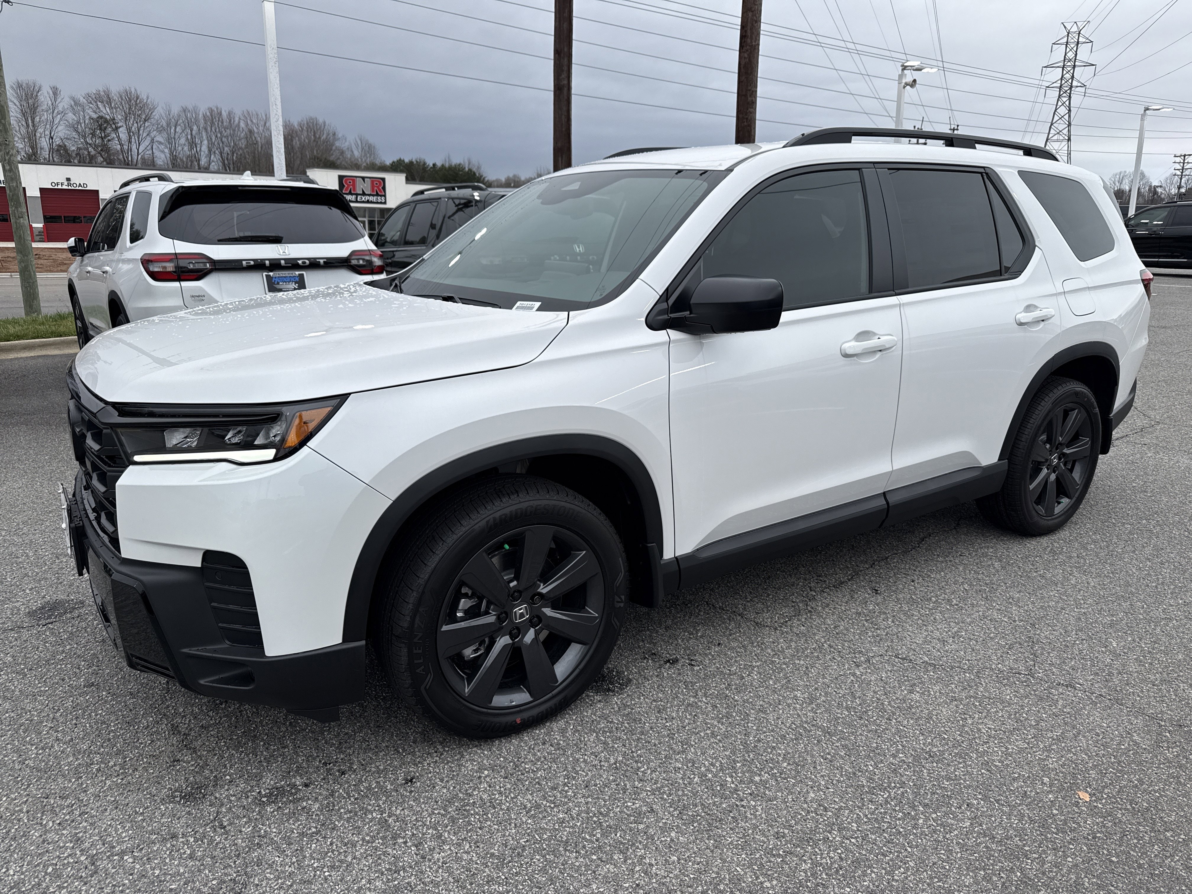 New 2026 Honda Pilot Sport image 5