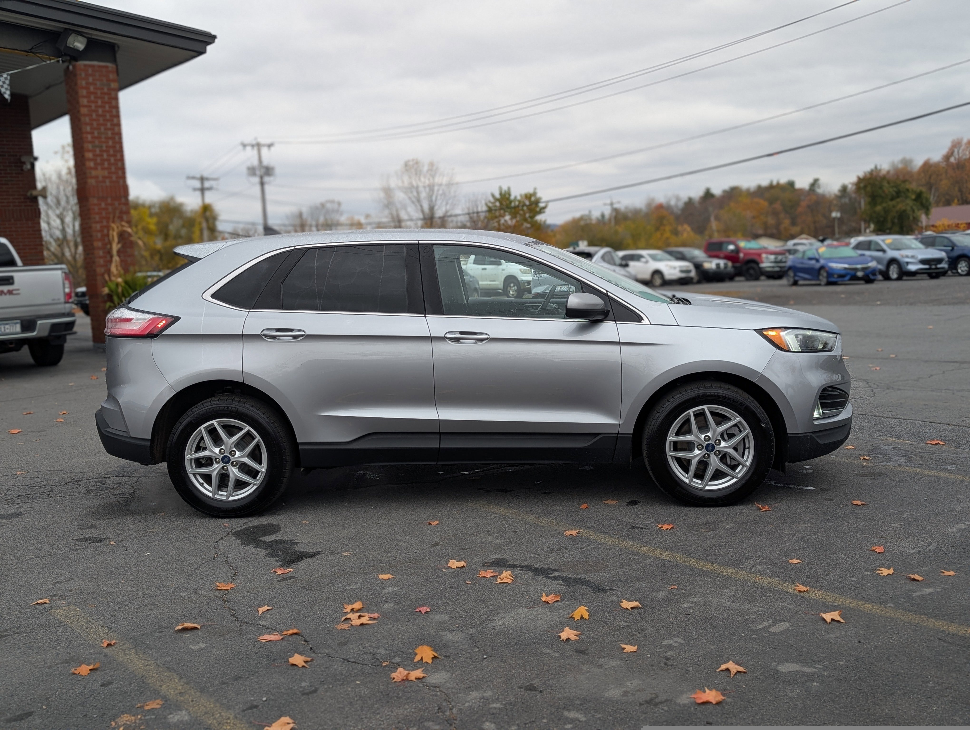 Used 2022 Ford Edge SEL w/ Convenience Package image 12