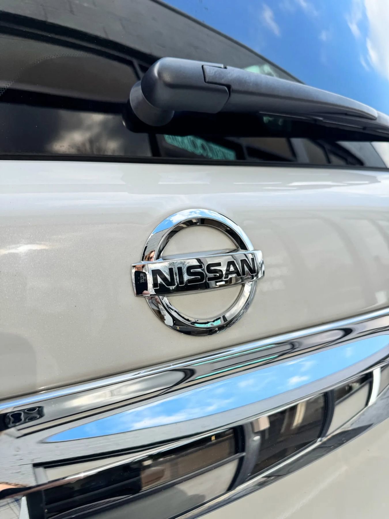 Used 2020 Nissan Armada Platinum w/ Captain's Chairs Package image 12