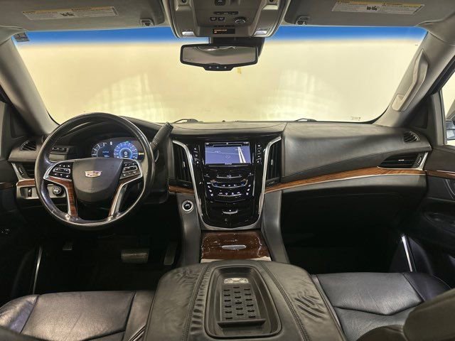 Used 2016 Cadillac Escalade Luxury image 33