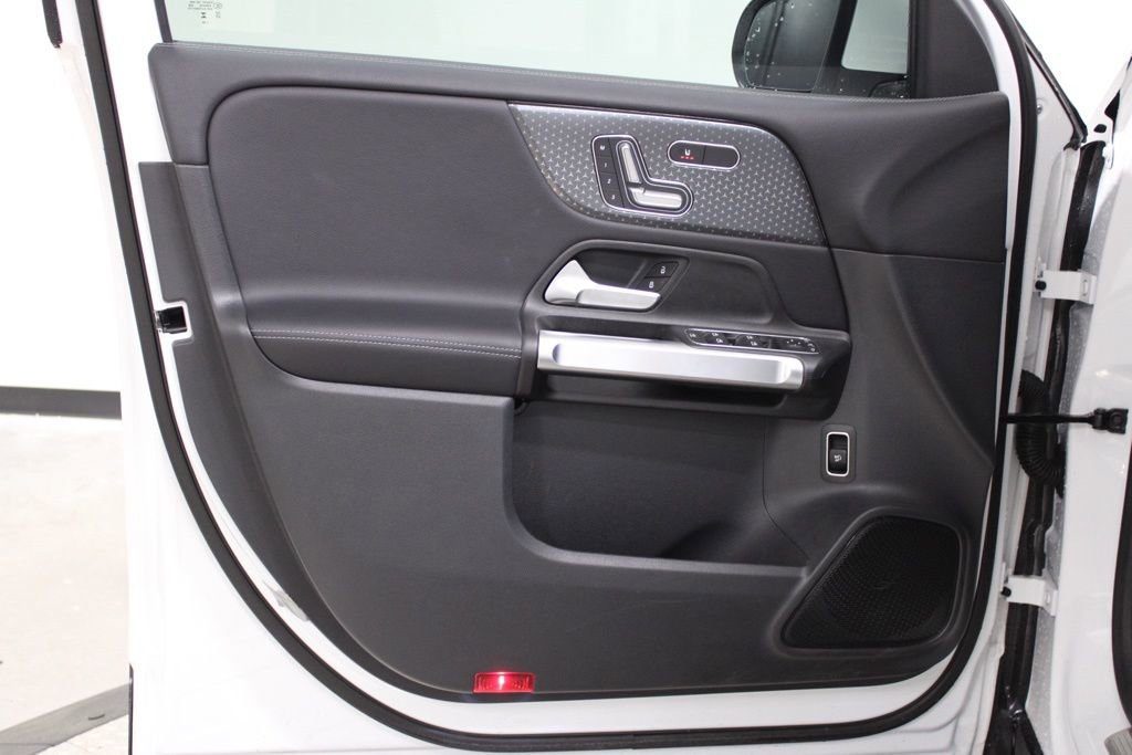 Certified 2026 Mercedes-Benz GLB 250 4MATIC image 15
