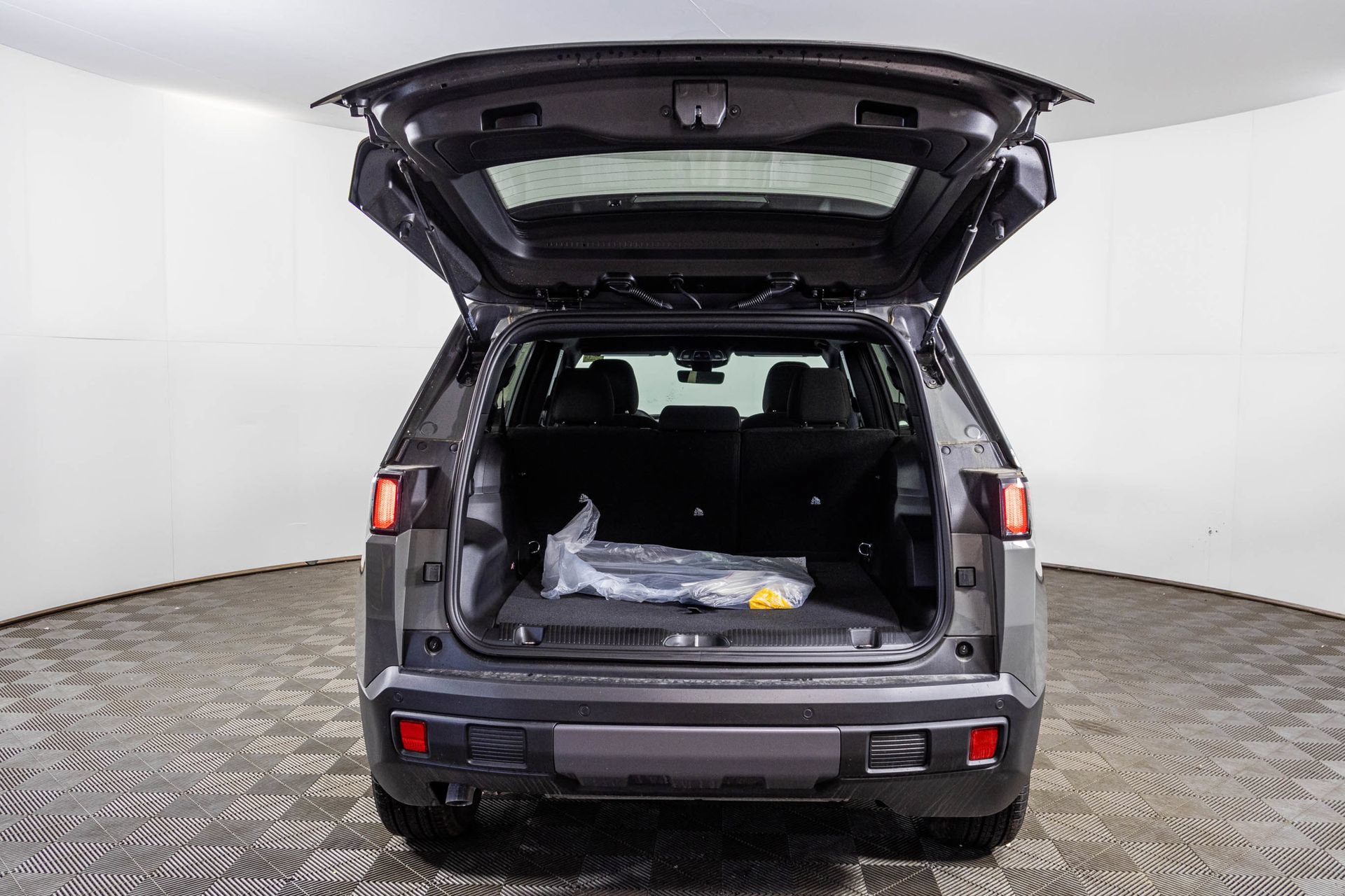 New 2026 Jeep Cherokee Laredo AWD/4WD image 38