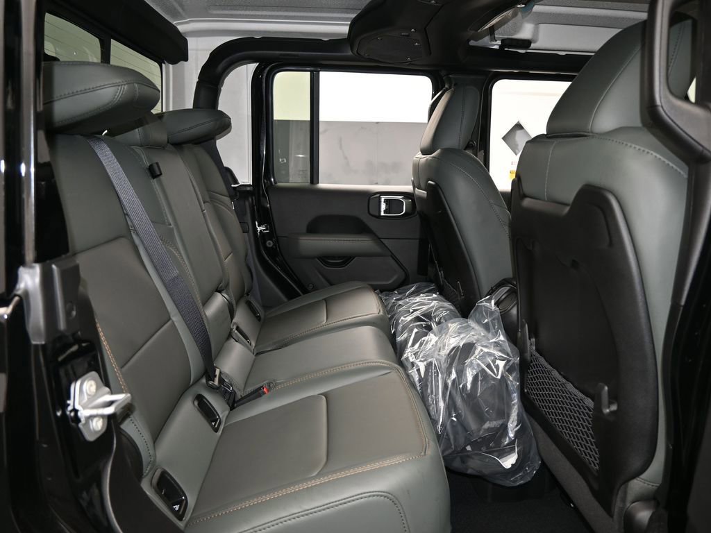 New 2026 Jeep Gladiator Mojave AWD/4WD image 38
