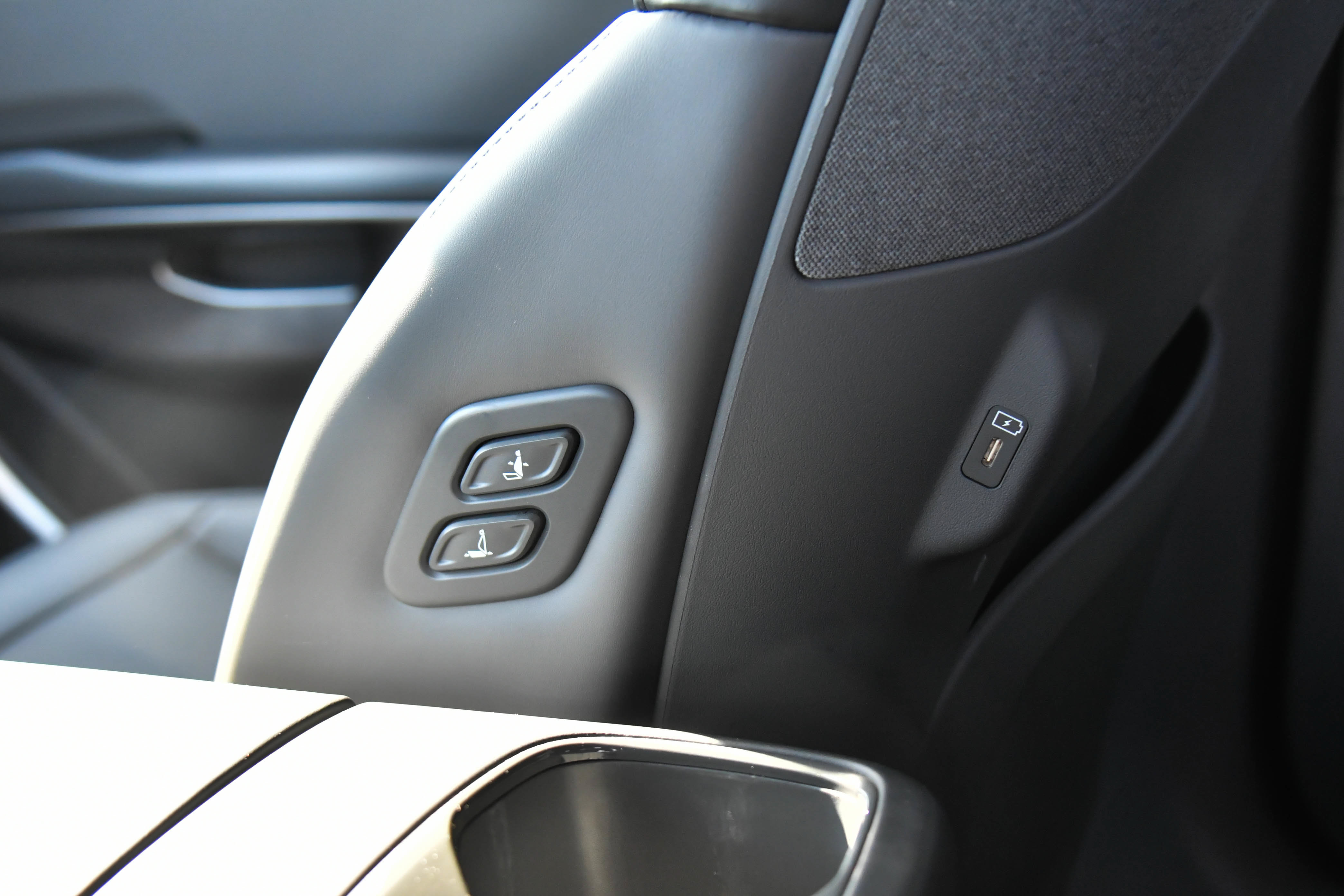 Used 2024 Kia EV9 Light Long Range RWD image 46