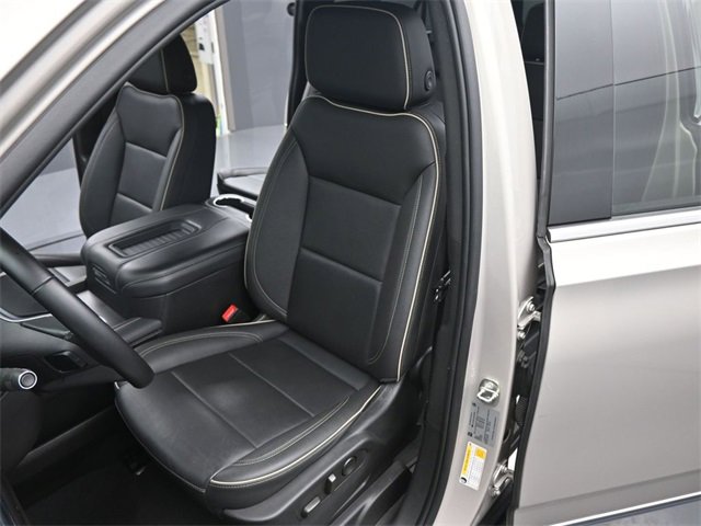 Used 2023 GMC Yukon XL SLT image 11