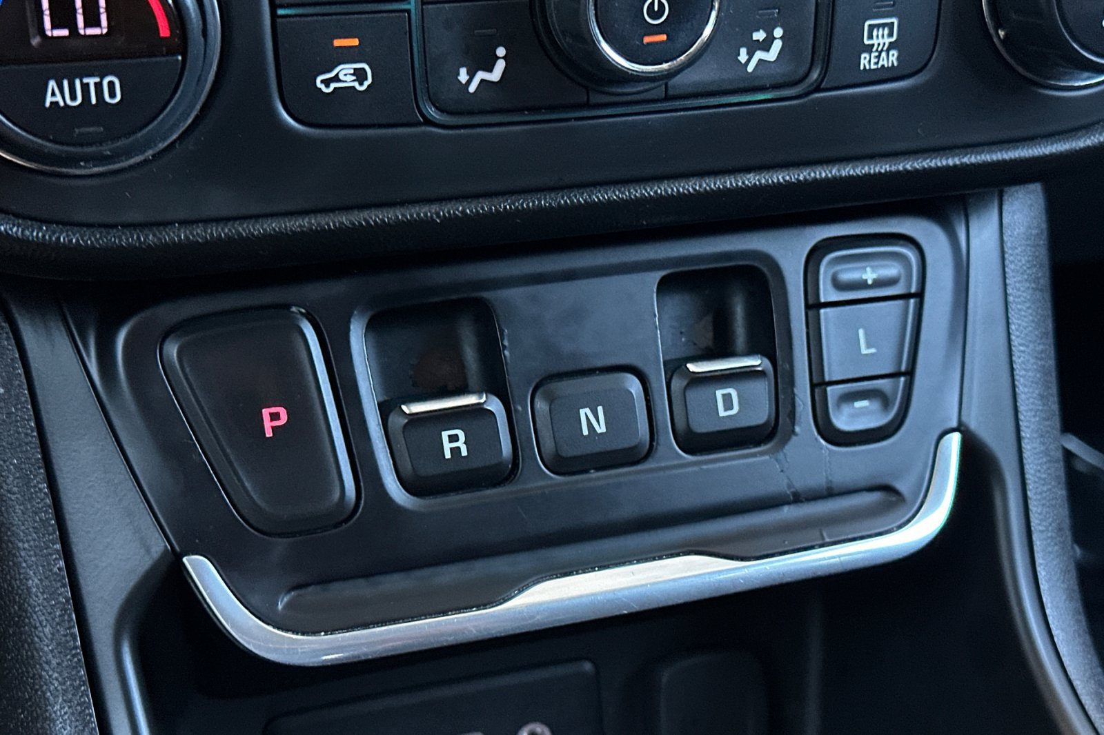 Used 2019 GMC Terrain SLE w/ Driver Convenience Package FWD image 28