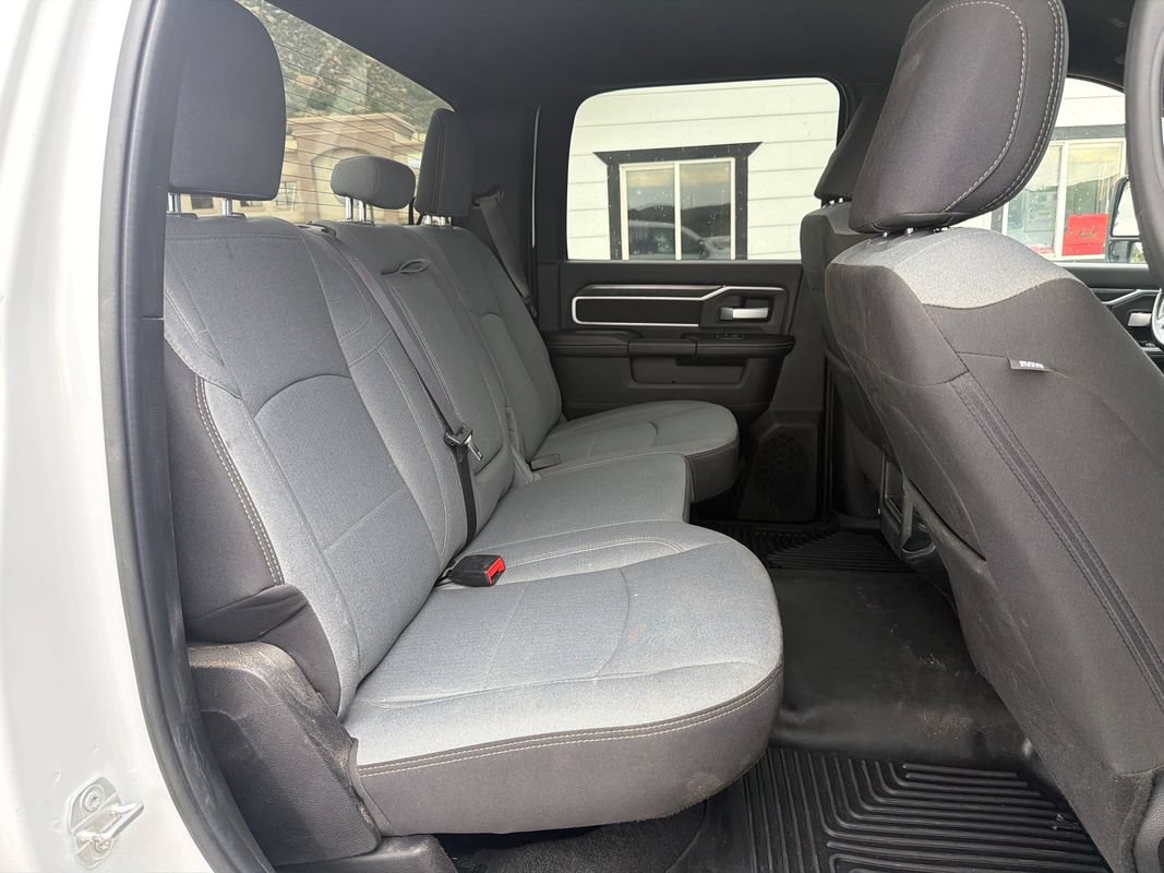 Used 2024 RAM 2500 Big Horn w/ Off Road Package AWD/4WD image 15