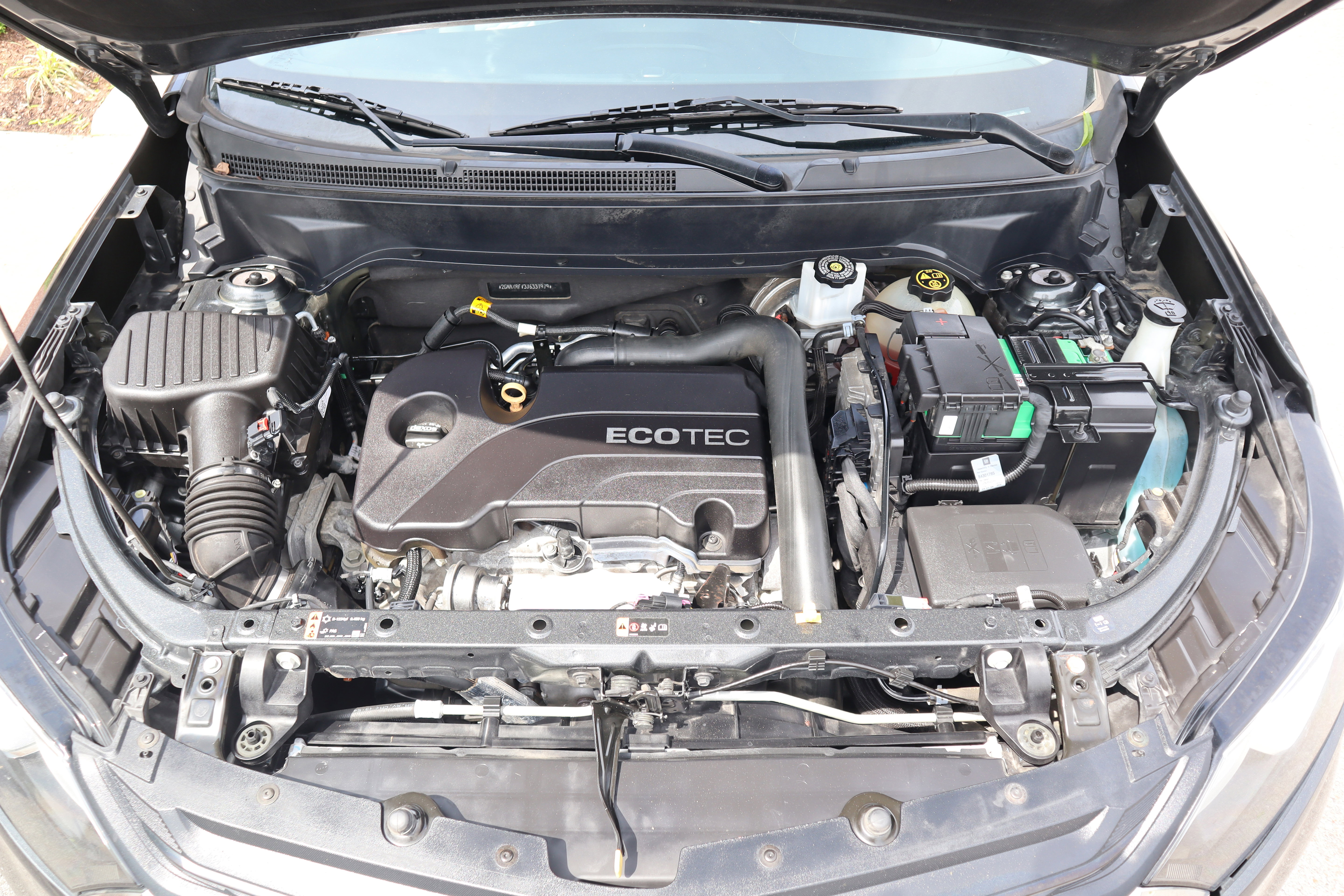 Used 2018 Chevrolet Equinox LS AWD/4WD image 29