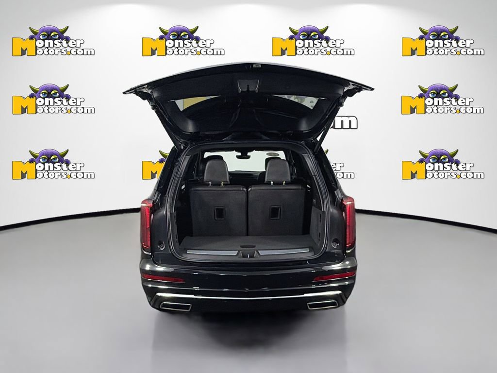 Used 2023 Cadillac XT6 Premium Luxury image 24