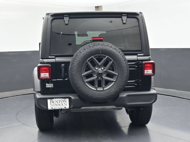 Used 2025 Jeep Wrangler Unlimited Sport AWD/4WD image 40