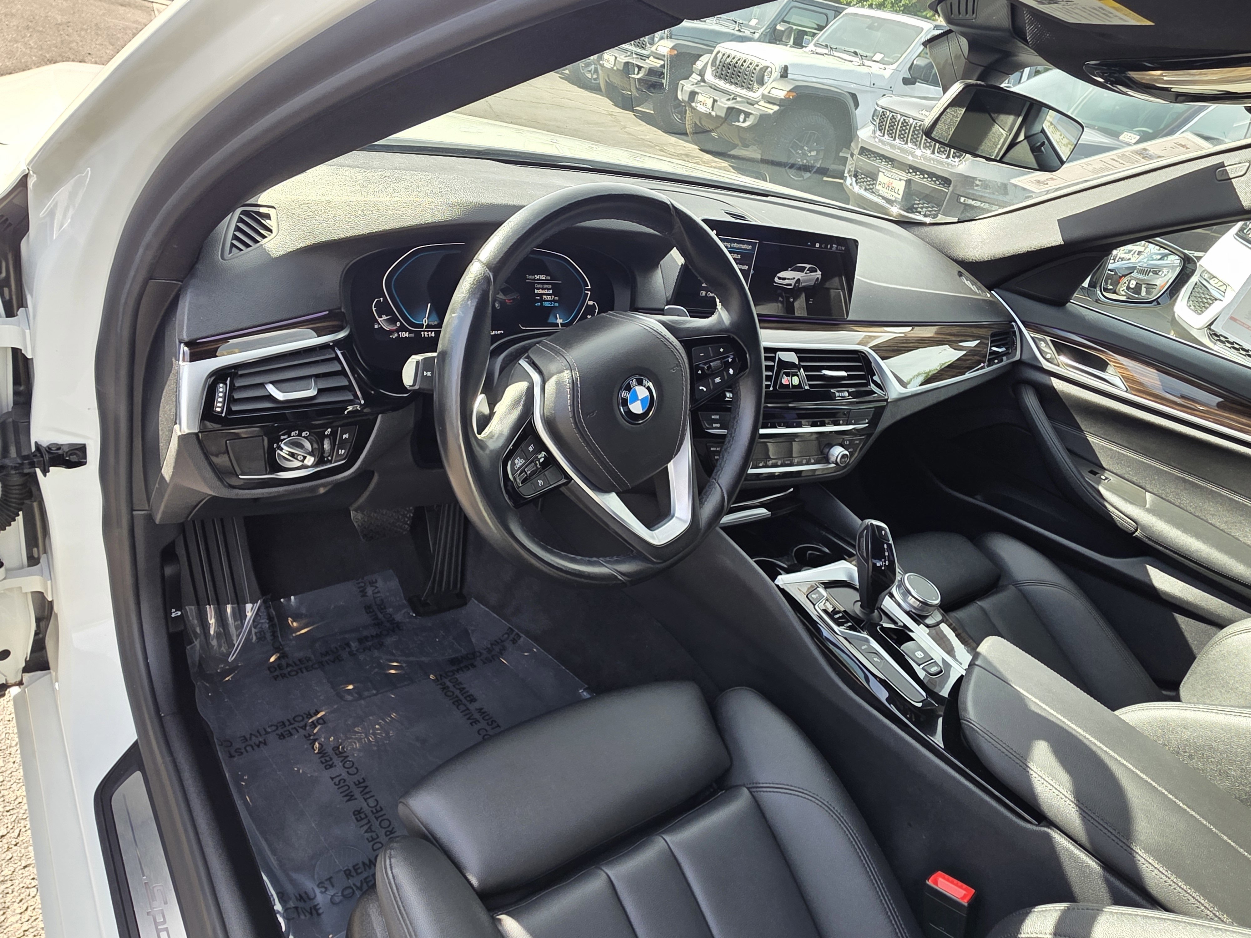Used 2020 BMW 530e w/ Convenience Package image 11
