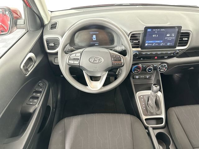 Used 2024 Hyundai Venue SE image 10