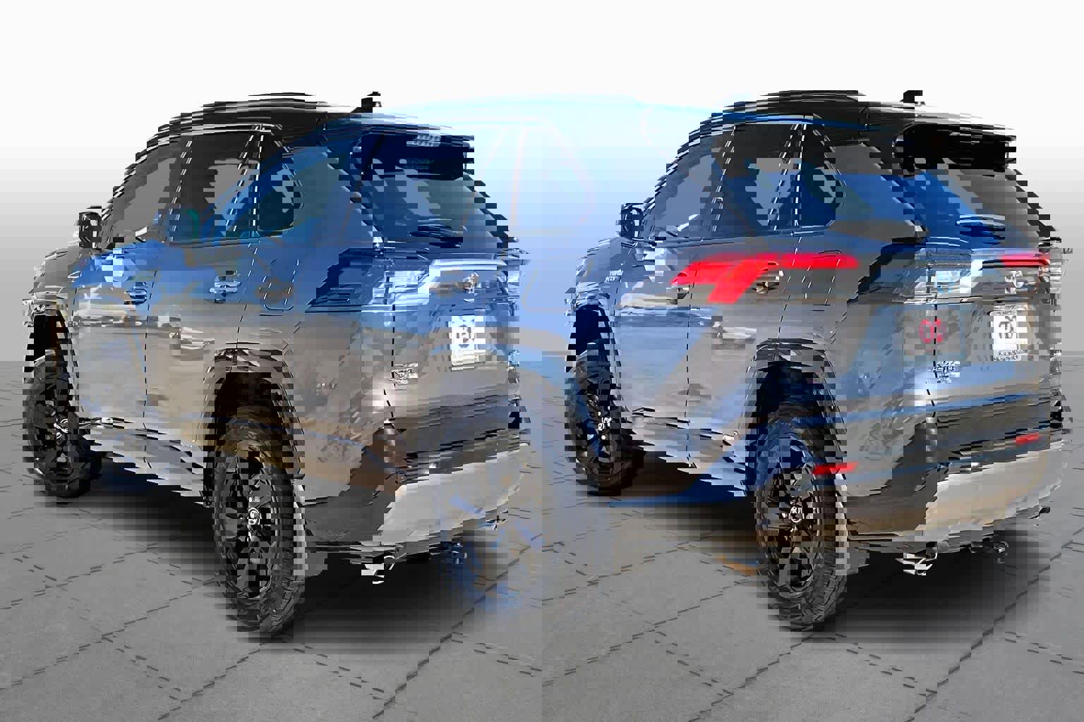 Used 2021 Toyota RAV4 XSE image 12