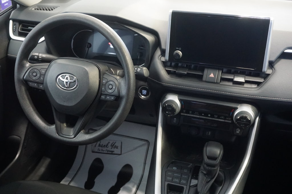 Certified 2025 Toyota RAV4 XLE AWD/4WD image 28