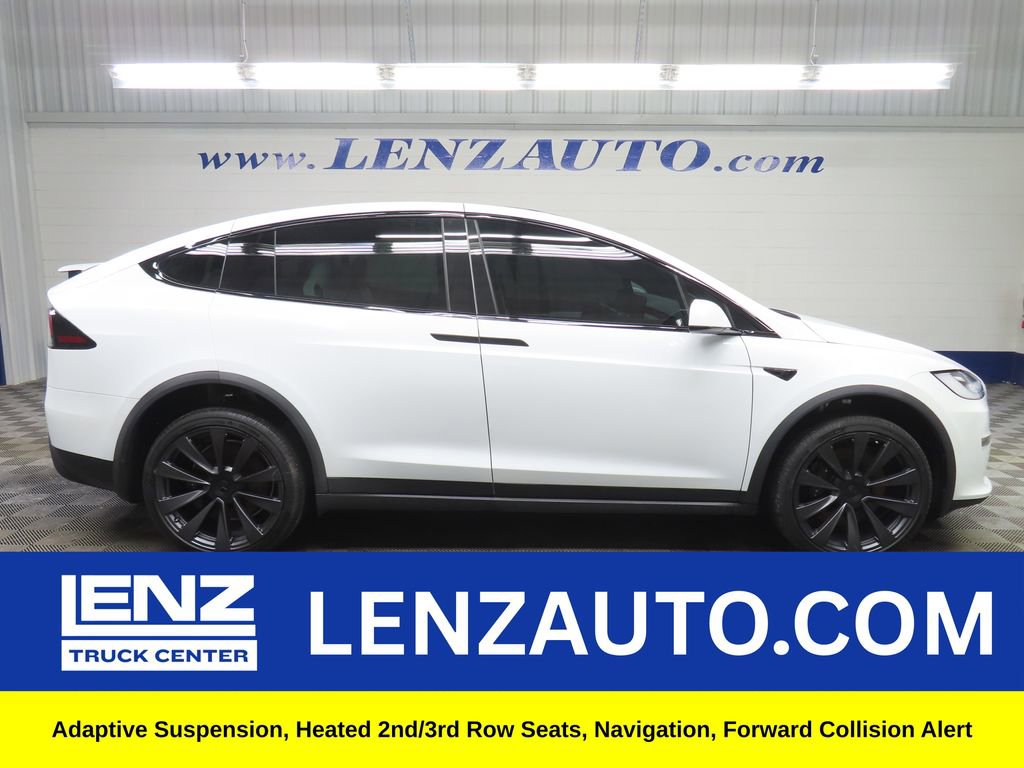 Used 2023 Tesla Model X image 1