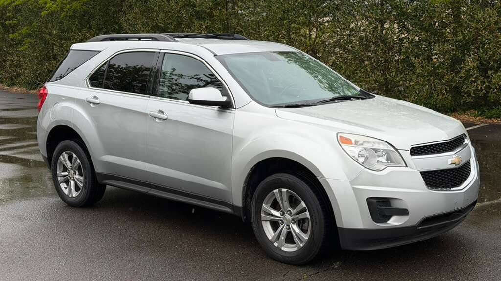 Used 2011 Chevrolet Equinox LT w/ Driver Convenience Package AWD/4WD image 9
