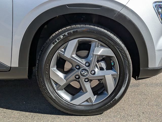 Used 2025 Hyundai Venue SEL image 7
