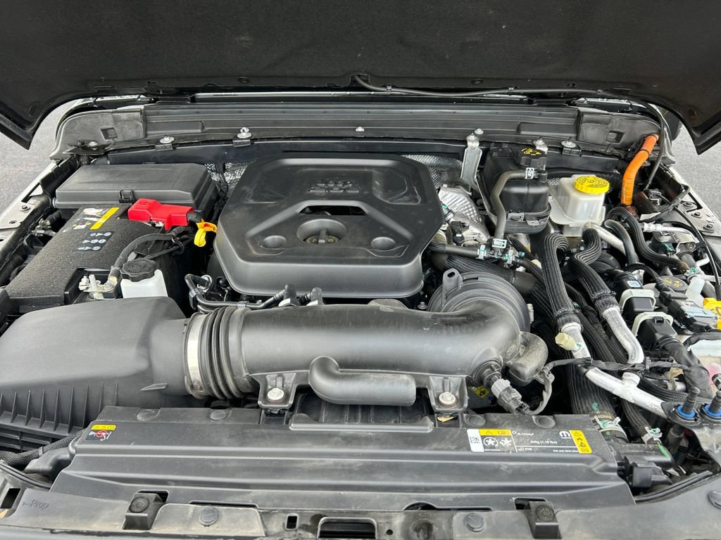 Used 2024 Jeep Wrangler Unlimited AWD/4WD image 18