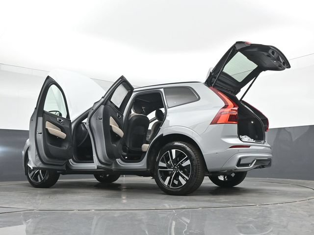 New 2026 Volvo XC60 B5 Plus w/ Protection Package Premier AWD/4WD image 56