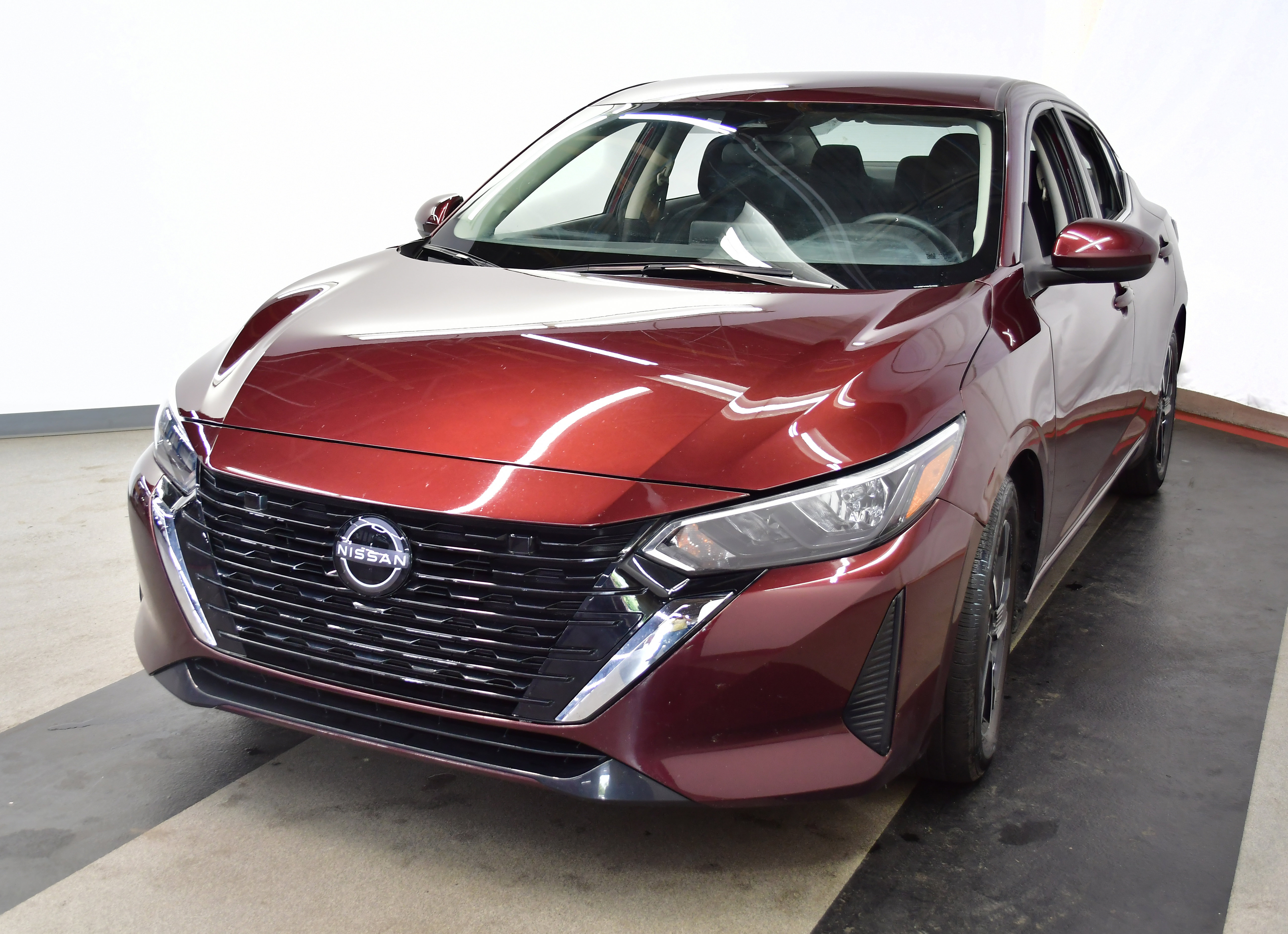 Used 2025 Nissan Sentra SV FWD image 7