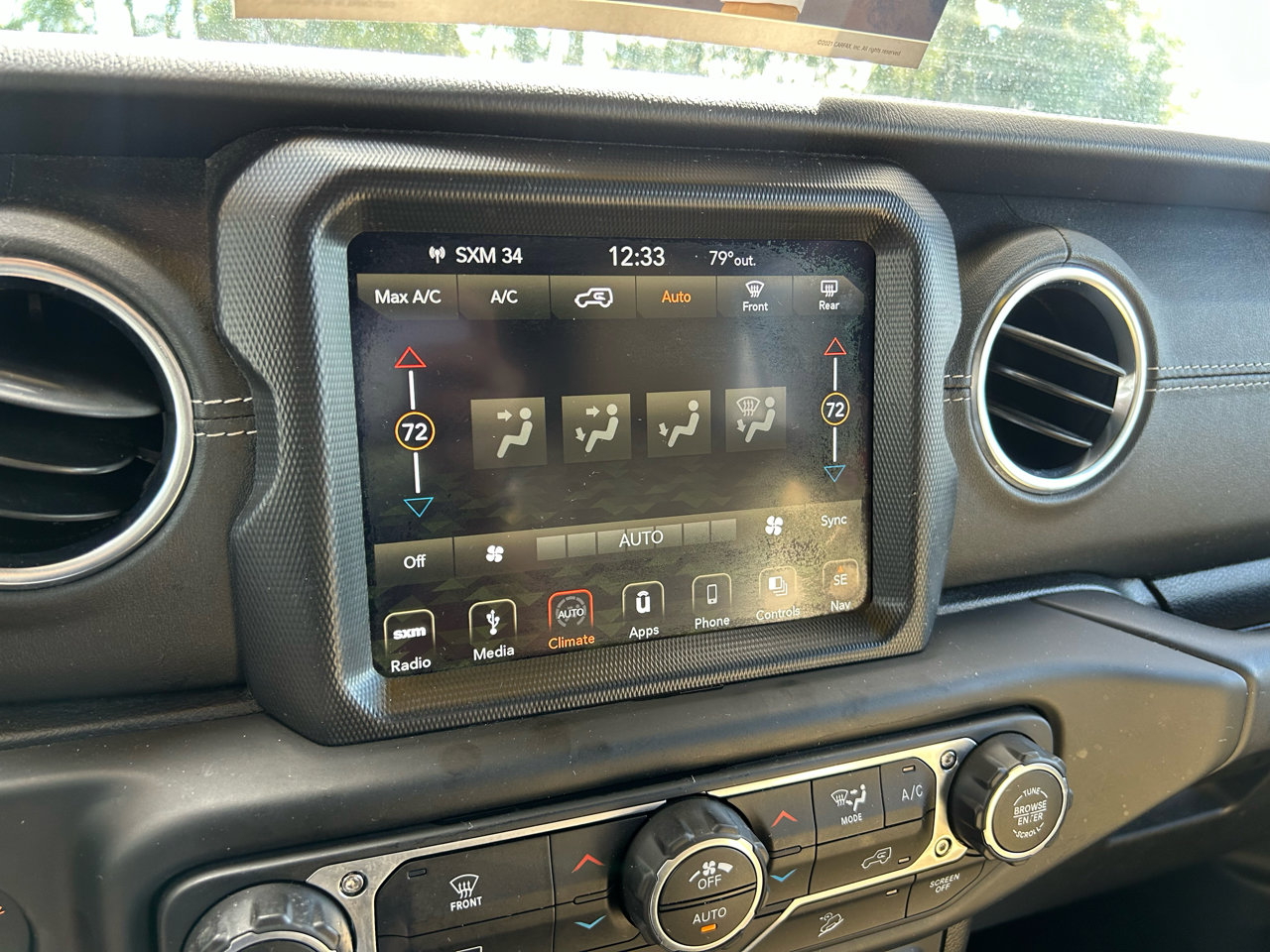 Used 2019 Jeep Wrangler Unlimited Sahara image 22